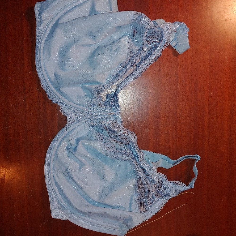 Light blue sexy 42g Elmira bra